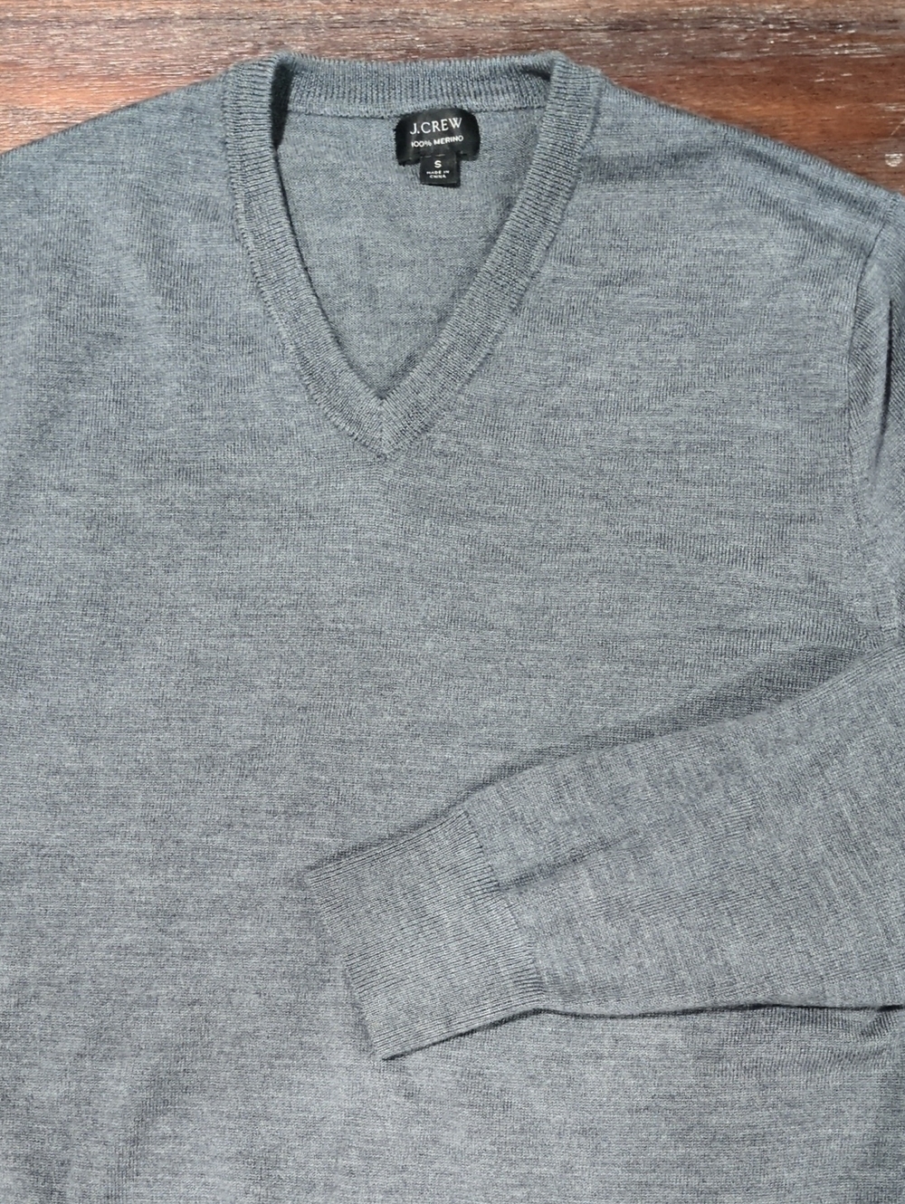 J. Crew Men's V-Neck Sweater in Gray Medium